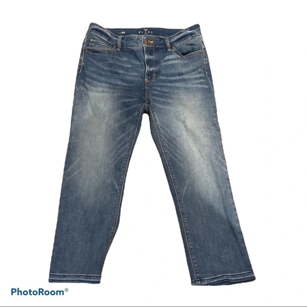 White House Black Market The flare cropped Jeans